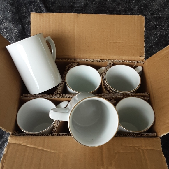 Sold - Set of 6 Porcelain Mugs - Picture 3 of 4